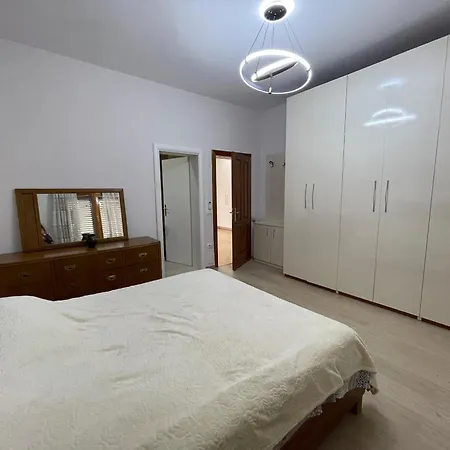 Brahja, Guest house Tirana