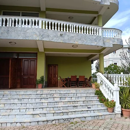 Brahja, Guest house *