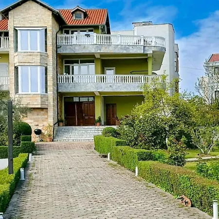 Brahja, Guest house Tirana